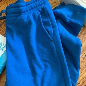 Boys joggers nwt size medium